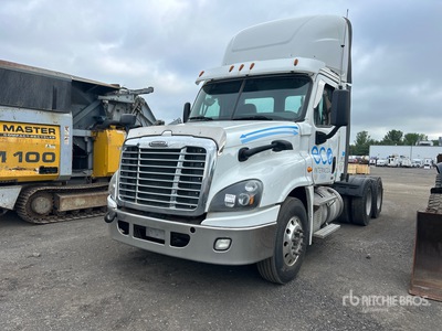 2017 Freightliner Cascadia 125 6x4 T/A Day Cab Truck Tractor (Inoperable)