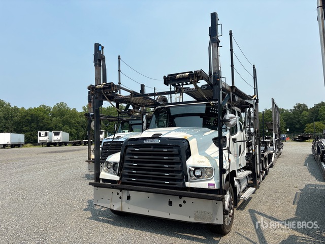 2016 Freightliner 114SD 6x4 Sleeper Car Carrier Truck