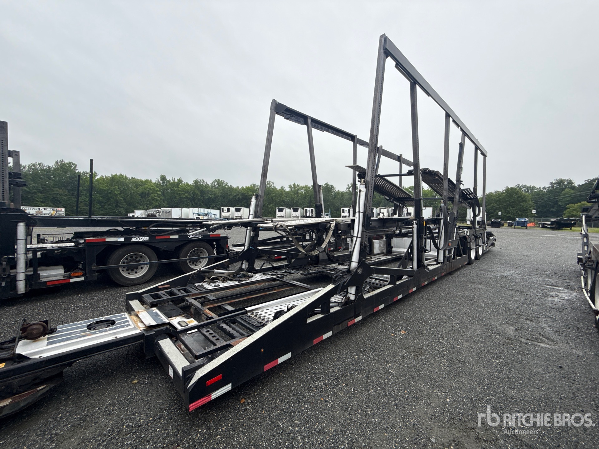 2016 Freightliner 114SD 6x4 Sleeper Car Carrier Truck