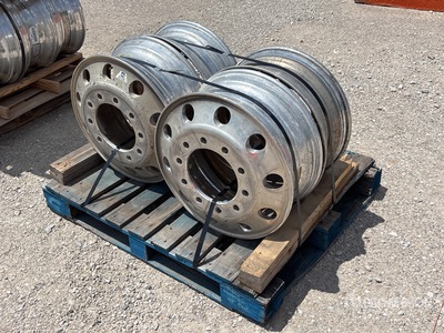 Quantity of (4) Alcoa 22.5 in Aluminum Wheels
