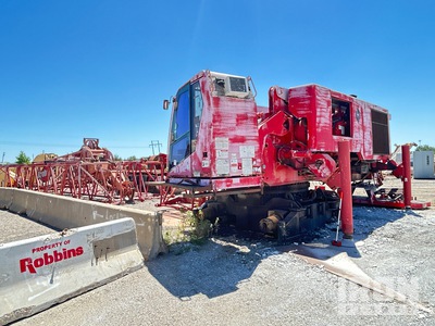 2003 Manitowoc 1015 132 ton Lattice-Boom Crawler Crane (Inoperable)