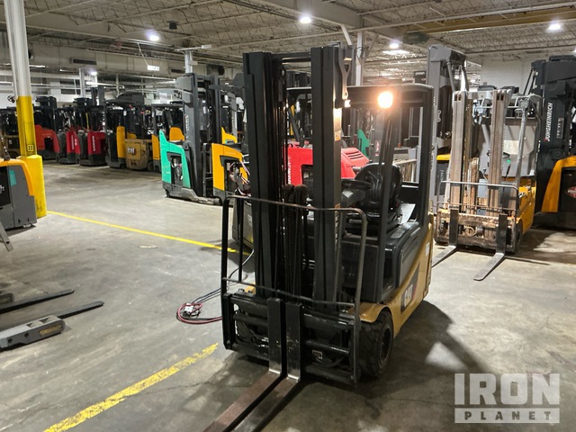 2019 Cat 2ET4000 3540 lb Electric Forklift