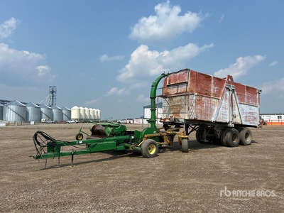 John Deere 3975 72 in Pull Type Forage Harvester