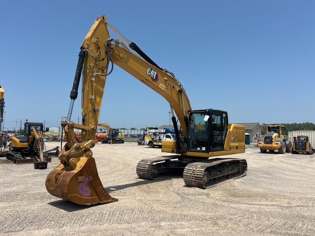 2022 Cat 320 Tracked Excavator