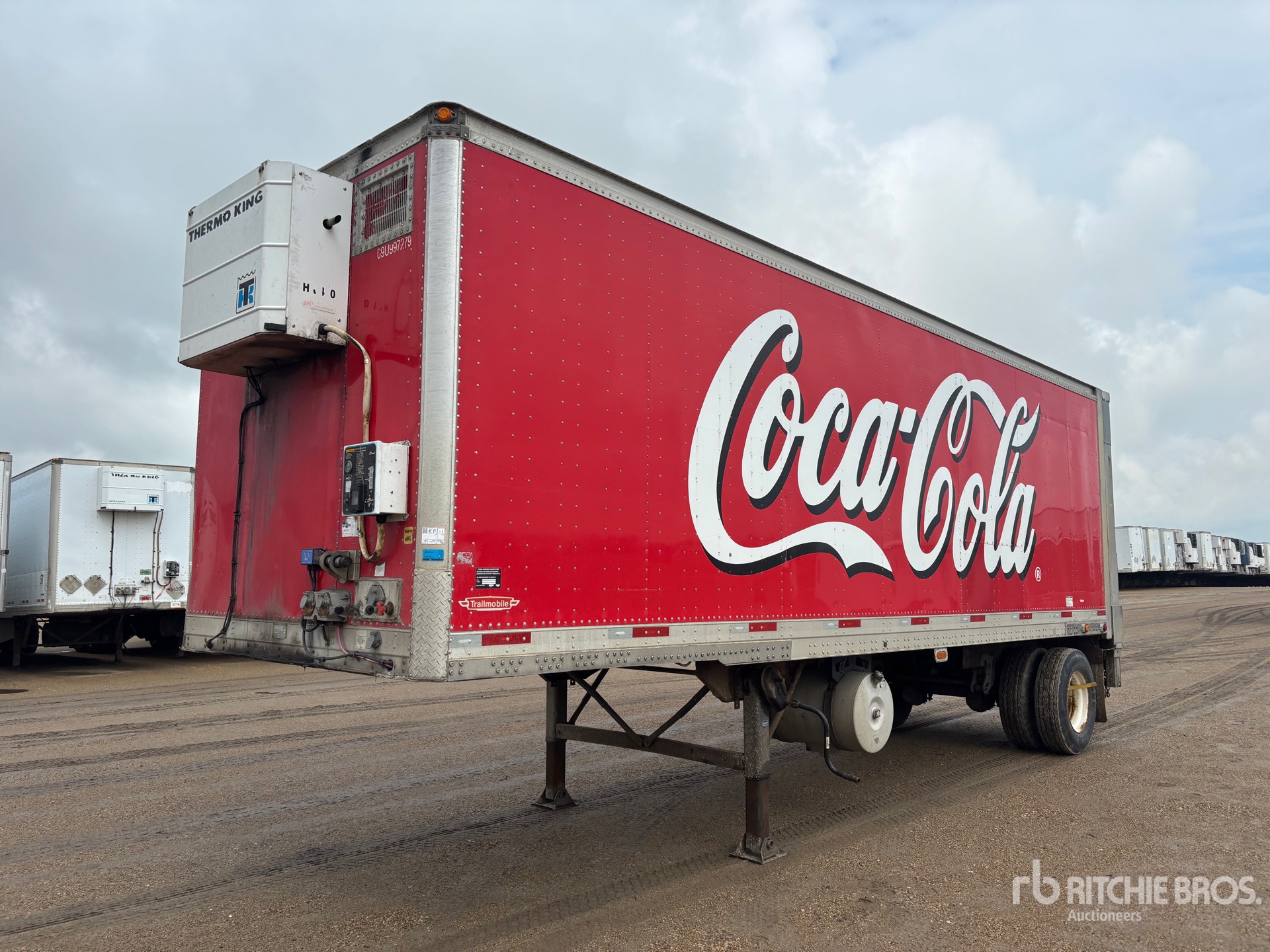 2009 Trailmobile 28 ft x 102 in S/A Heated Van Trailer