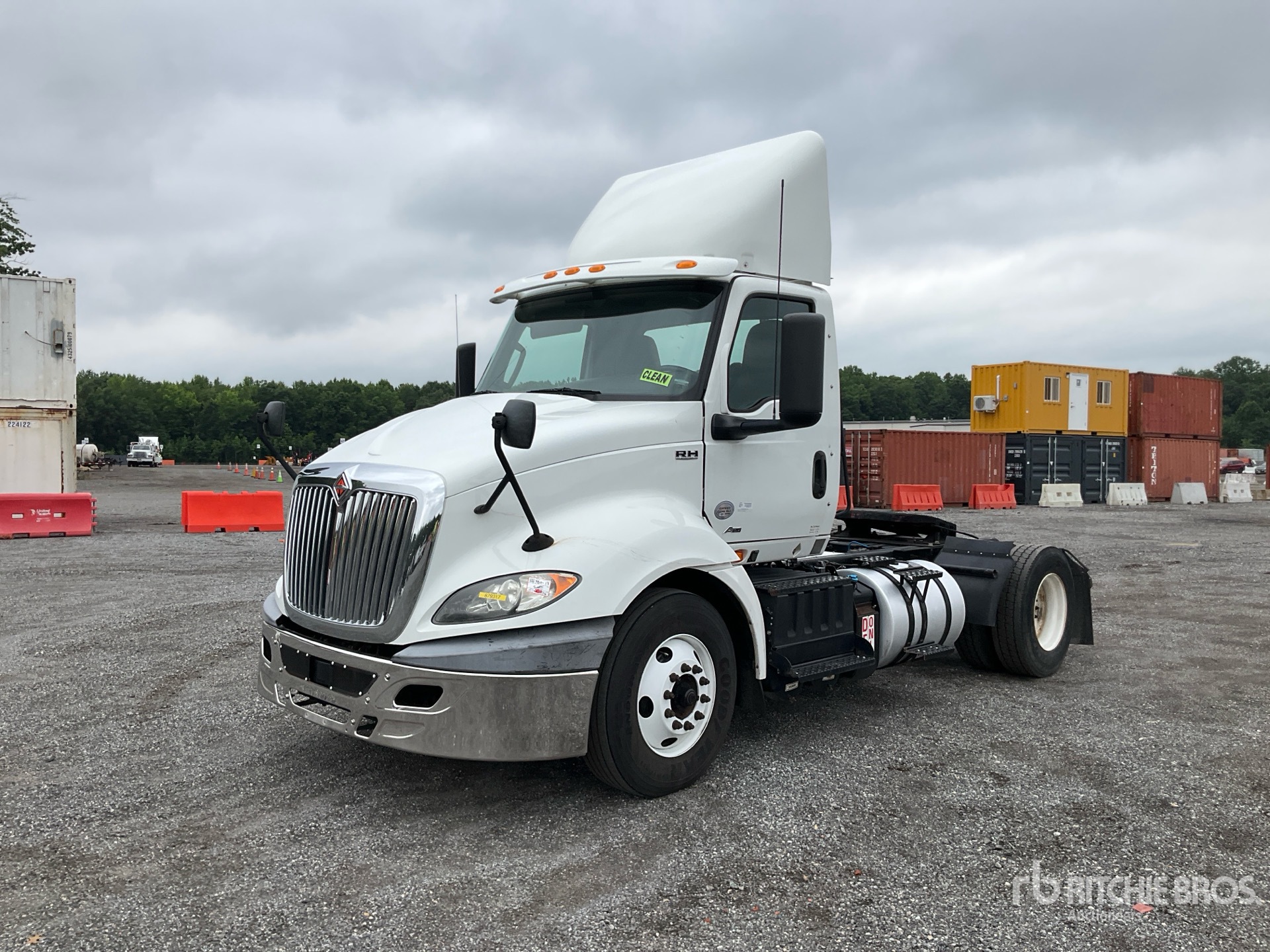 2019 International RH613 4x2 S/A Day Cab Truck Tractor