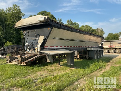2013 Trail King OLB332NG 36 ft Tri/A Live Bottom Trailer