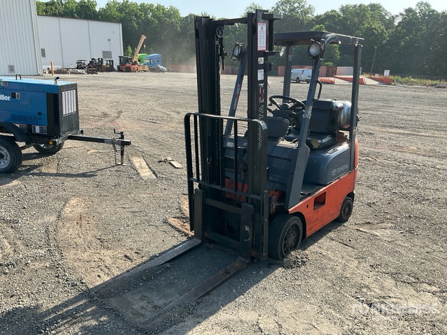 2001 Toyota 7FGCU15 3300 lb Cushion Tire Forklift