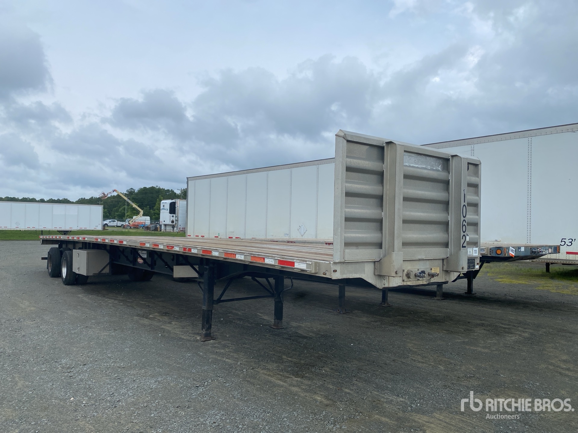 2012 Transcraft 53 ft T/A Flatbed Trailer