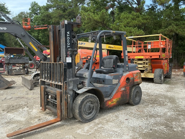 2021 Toyota 8FD35U Pneumatic Tire 7000 lb Pneumatic Tire Forklift