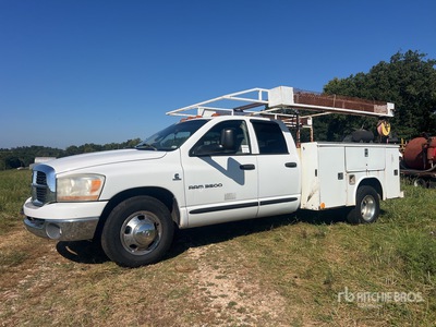 2006 Dodge RAM 3500 4x2 Crew Cab Camión Utilitario