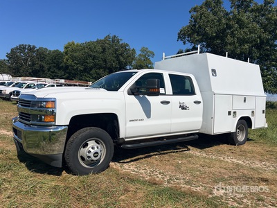 2018 Chevrolet Silverado 3500HD 4x4 Crew Cab Ciężarówka użytkowa