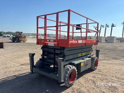 2011 Skyjack SJ7127 منصة رفع متحركة