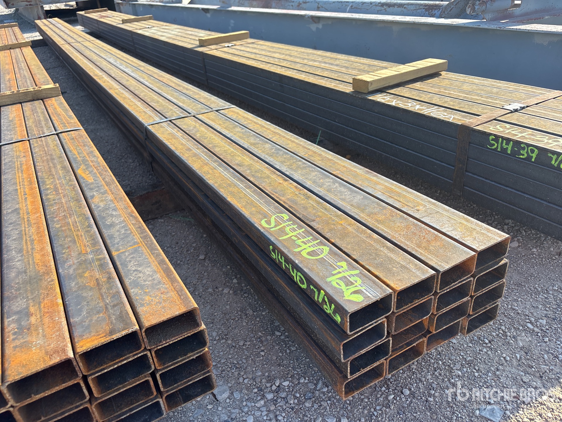 Quantity of (16) 1 1/2 in x 3 in x 24 ft 11Ga Rectangle Tubing (Unused)