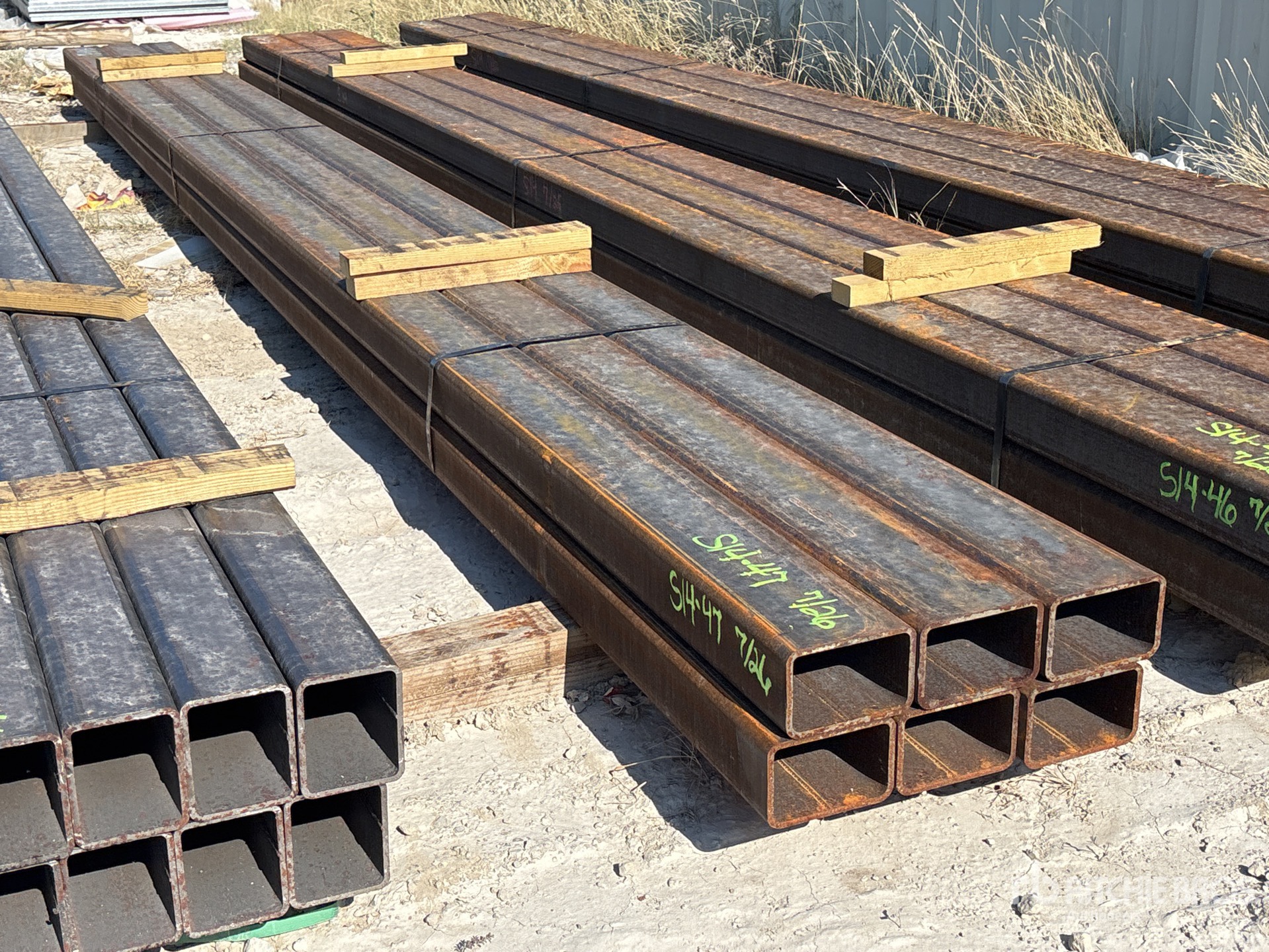Quantity of (6) 4 in x 6 in x 5/16 in x 20 ft Rectangle Tubing (Unused)