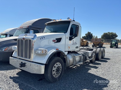 2021 Peterbilt 567 8x4 Cabine et châssis