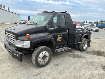 2005 GMC C5000 4x2 Versatile Hauler Truck