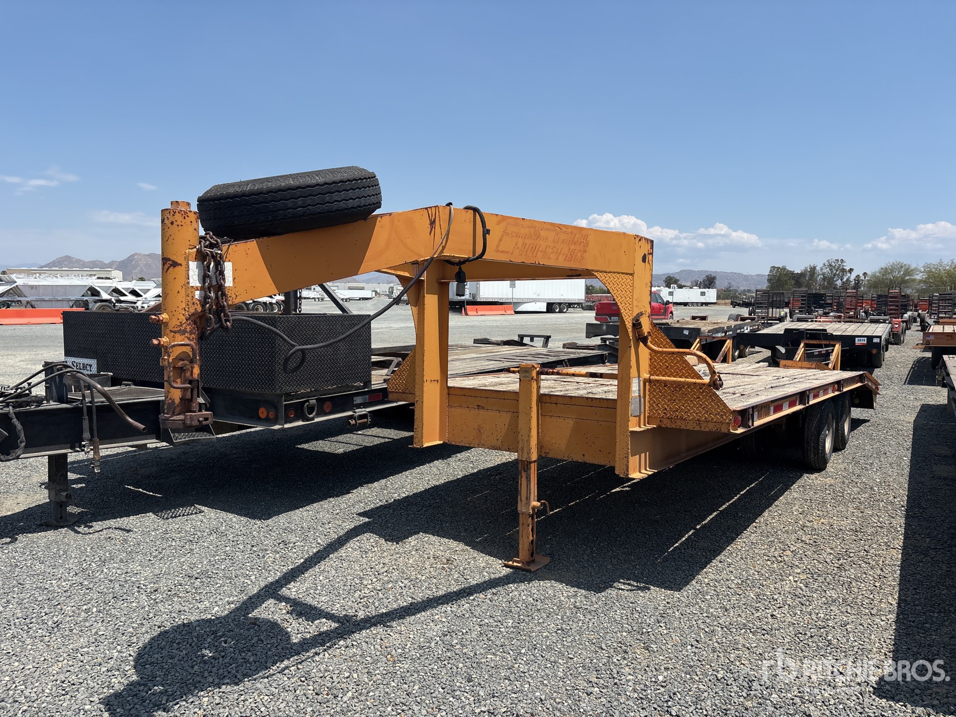 1999 Econoline 23 ft T/A Gooseneck Equipment Trailer