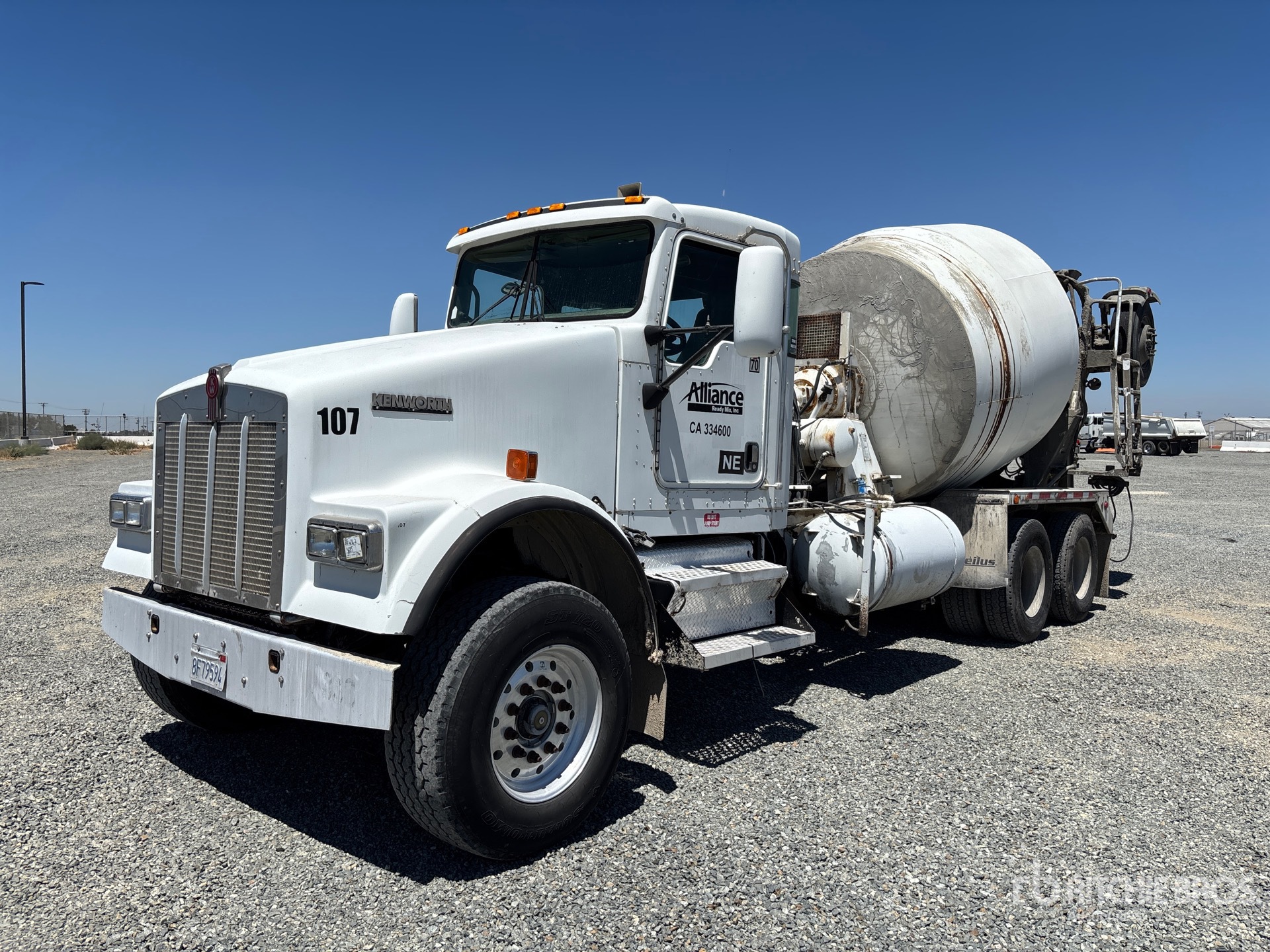 2007 Kenworth W900 8x4 Mixer Truck