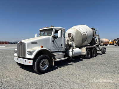 2007 Kenworth W900 8x4 Mixer Truck