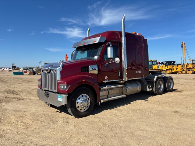 2022 Western Star 49X 6x4 T/A Sleeper Truck Tractor