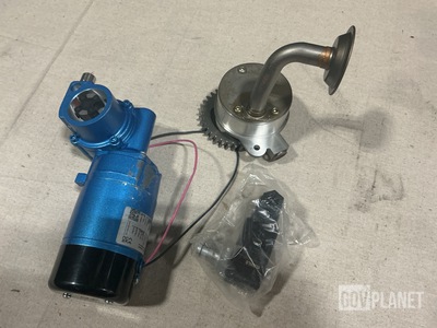 (1) Warning Indicator, (8) Engine Oil Pump Assemblies & Assorted Items