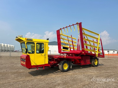 New Holland 1069 14 ft x 9 ft 4x2 Stackliner Bale Mover