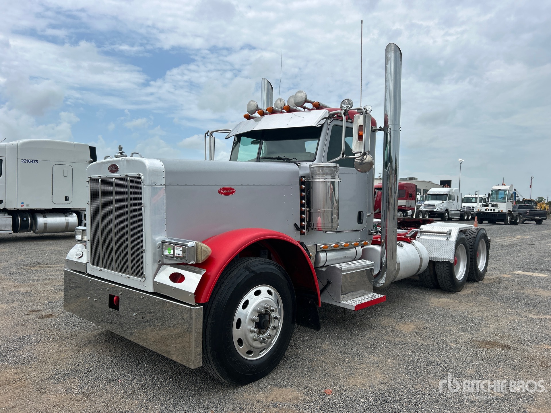2006 Peterbilt 379 6x4 T/A Day Cab Truck Tractor