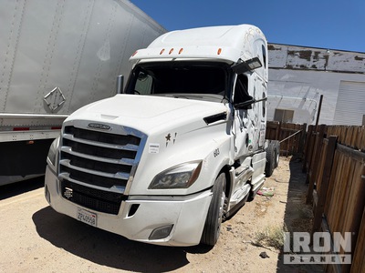 2022 Freightliner Cascadia 6x4 T/A Sleeper Truck Tractor