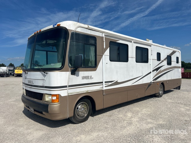 2002 Holiday Rambler Motor Home