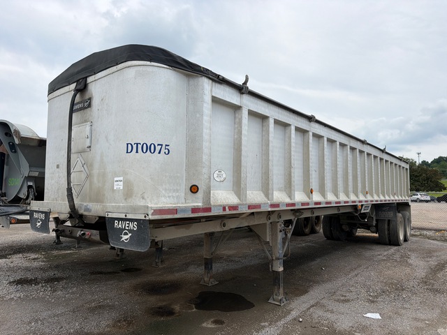 2000 Ravens Dump Trailer 39 ft T/A Aluminum End Dump Trailer