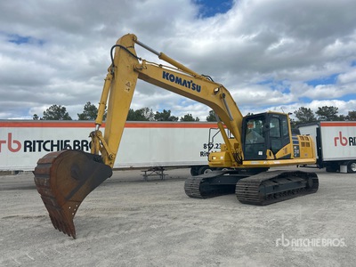 2022 Komatsu PC210LC-11 Tracked Excavator