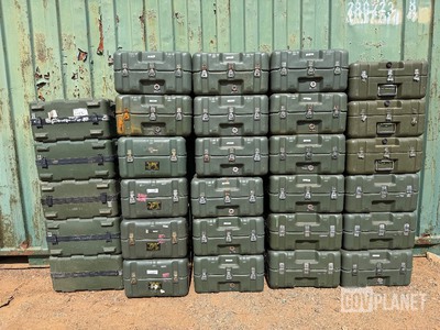 Lot of 29 Storage Containers Military storage containers- Pelican/Various معدات الحاويات المتنوعة