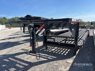 2007 Parker 40 ft Tri/A Gooseneck Flatbed Trailer