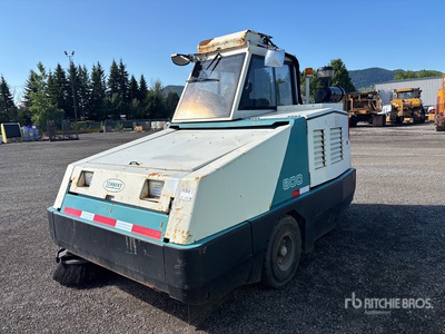 1999 Tennant 800 Ride-On Floor Sweeper