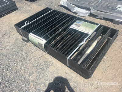 Quantity of (10) 5.9 ft x 3.3 ft Black Galvanized Steel Clôture (Unused)