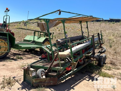 Checchi 3 Bed Plastic Transplanter with trailer