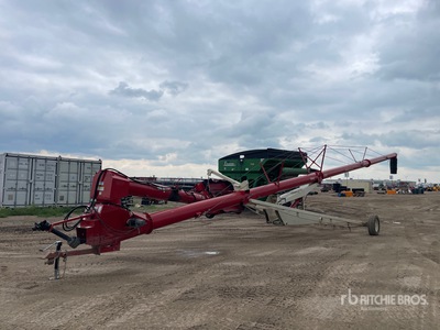Buhler Farm King 1370 13 in x 70 ft Swing Vis sans fin à grain