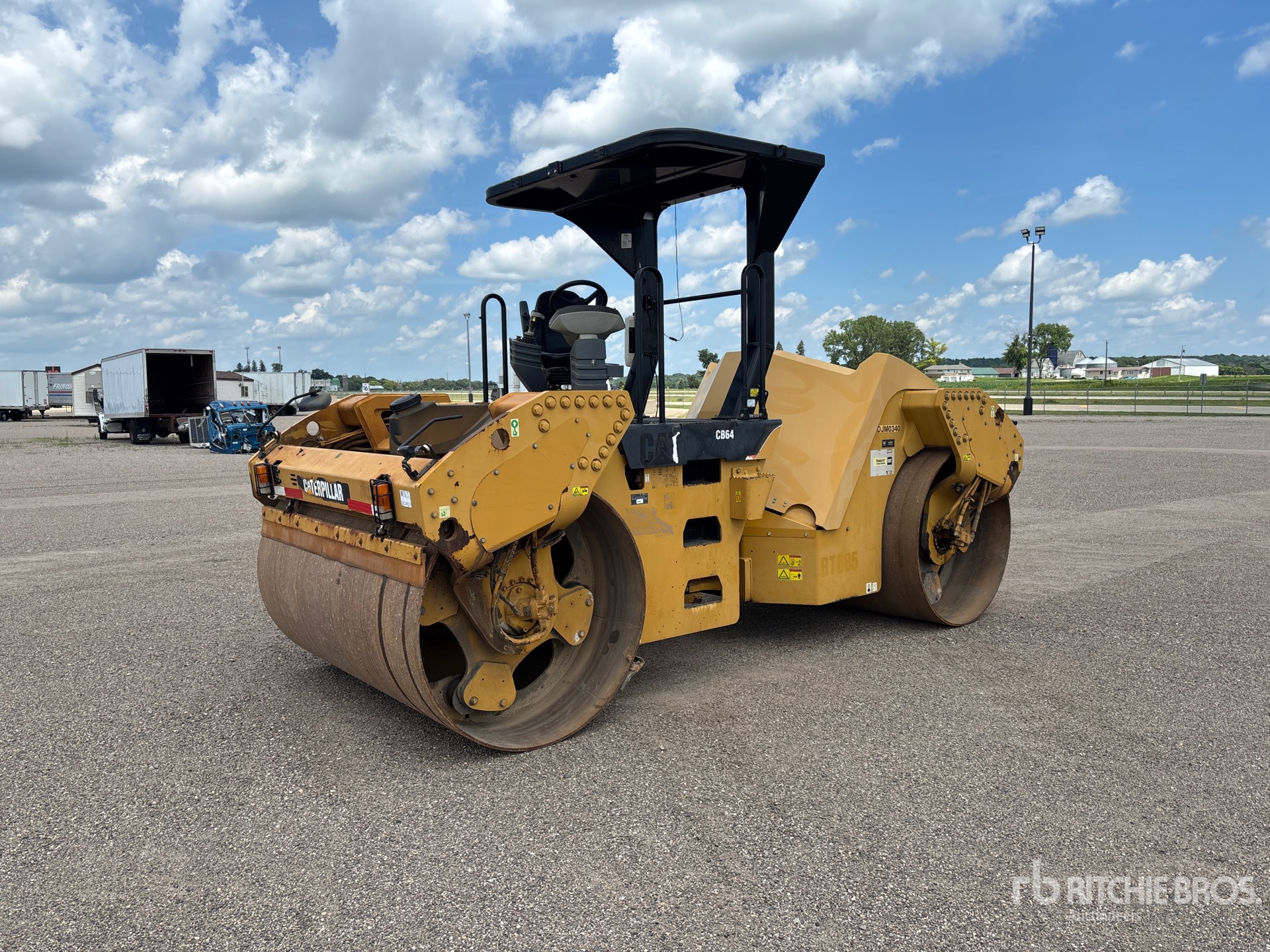 2012 Cat CB64 Vibratory Double Drum Roller