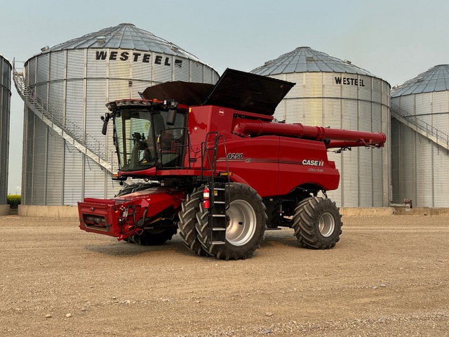2024 Case IH 8250 Combine Harvester 2024 Case IH 8250 Combine Harvester