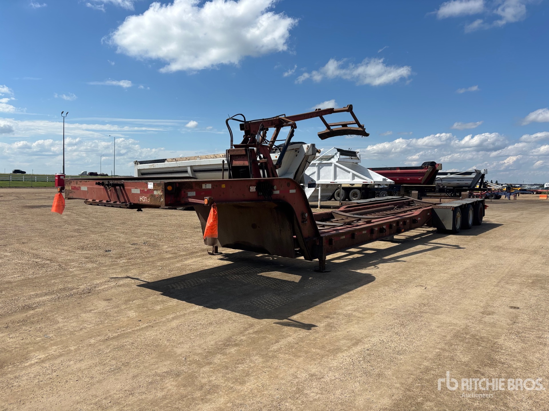 2007 Lorne 37 ft Tri/A Tank Cradle Oilfield Trailer
