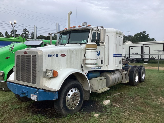 2013 Peterbilt 367 6x4 T/A Sleeper Truck Tractor