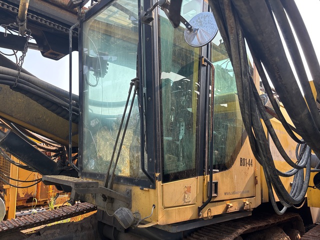 2001 Atlas Copco ROC L8 Crawler Mounted Blasthole Drill (Inoperable) 2001 Atlas Copco ROC L8 Crawler Mounted Blasthole Drill (Inoperable)