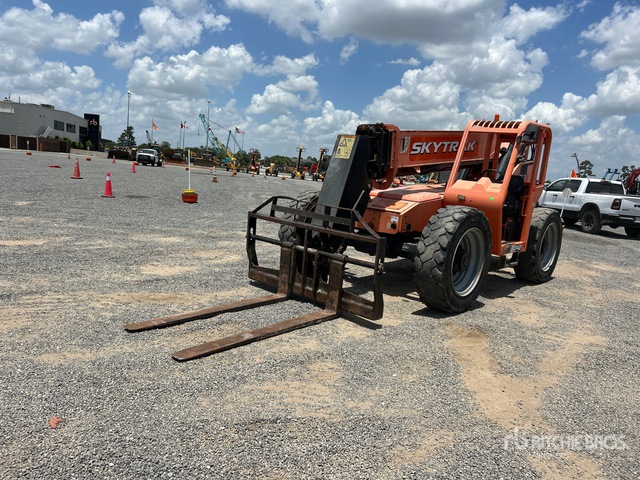 2017 JLG 8042 Telehandler