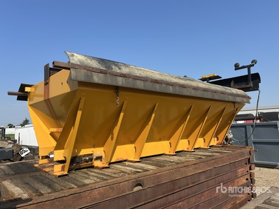 Viking-Cives VBS14 Salt Spreader