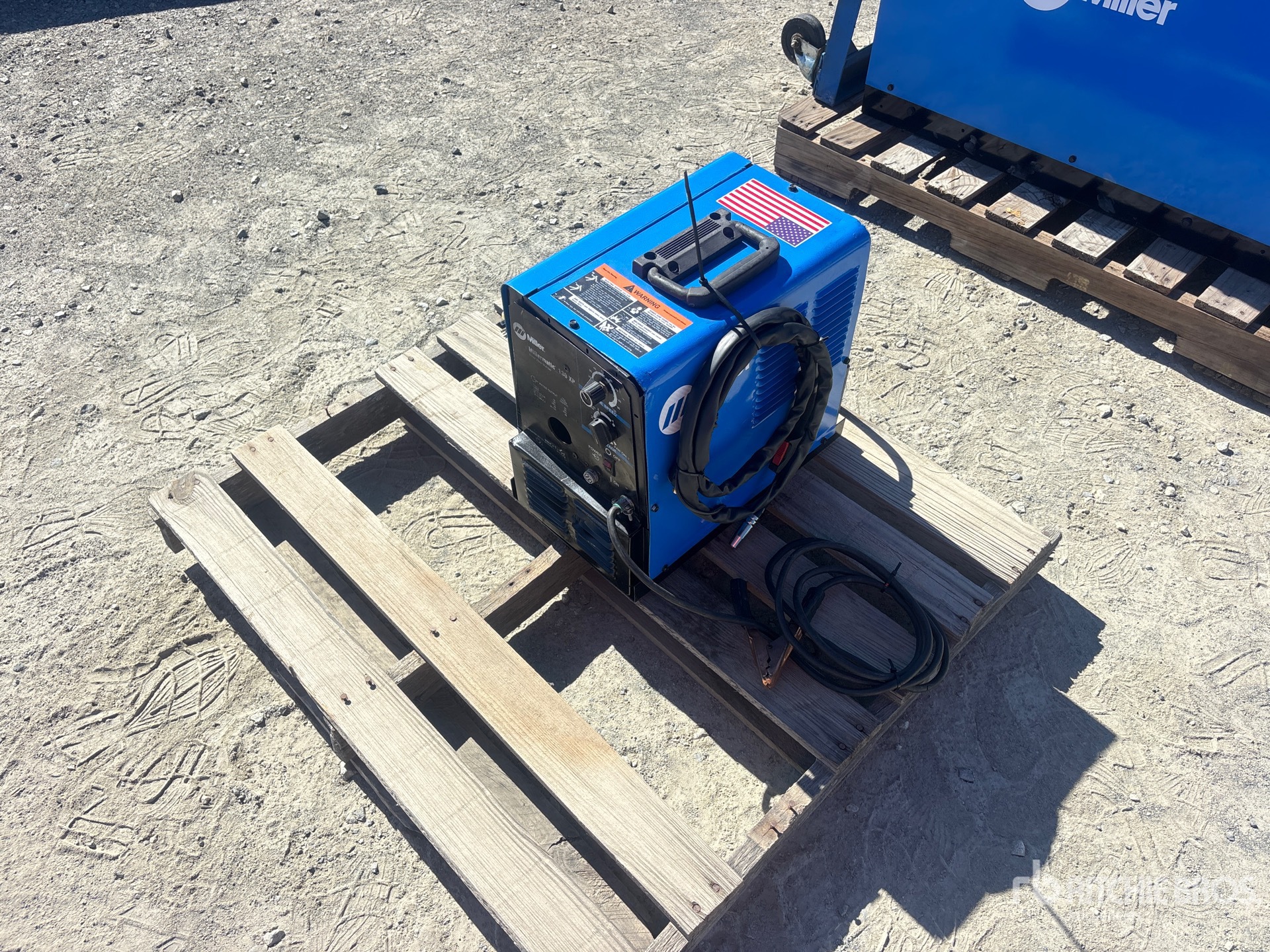 2001 Miller Millermatic 130 20 A MIG 115V Electric Welder