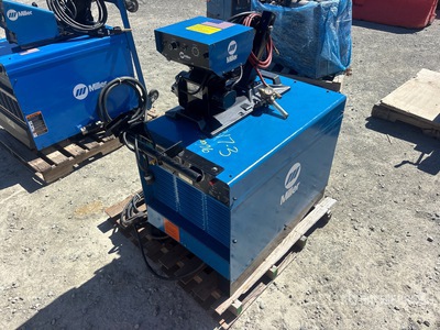Miller Deltaweld 450 81 A Skid-Mounted Multi-Process 23 kW Soudeuse
