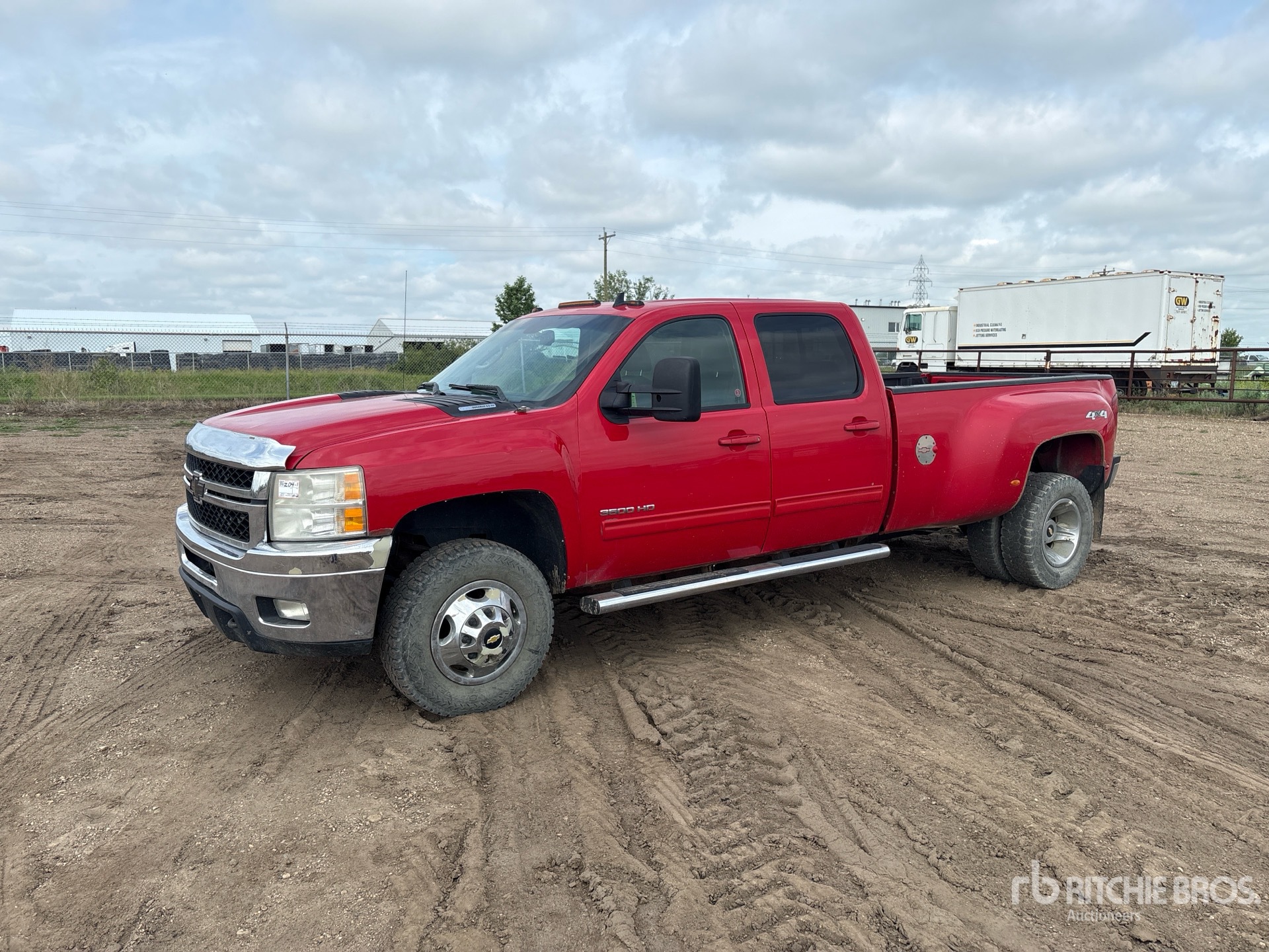 2011 Chevrolet Silverado 3500HD 4x4 Crew Cab Pickup