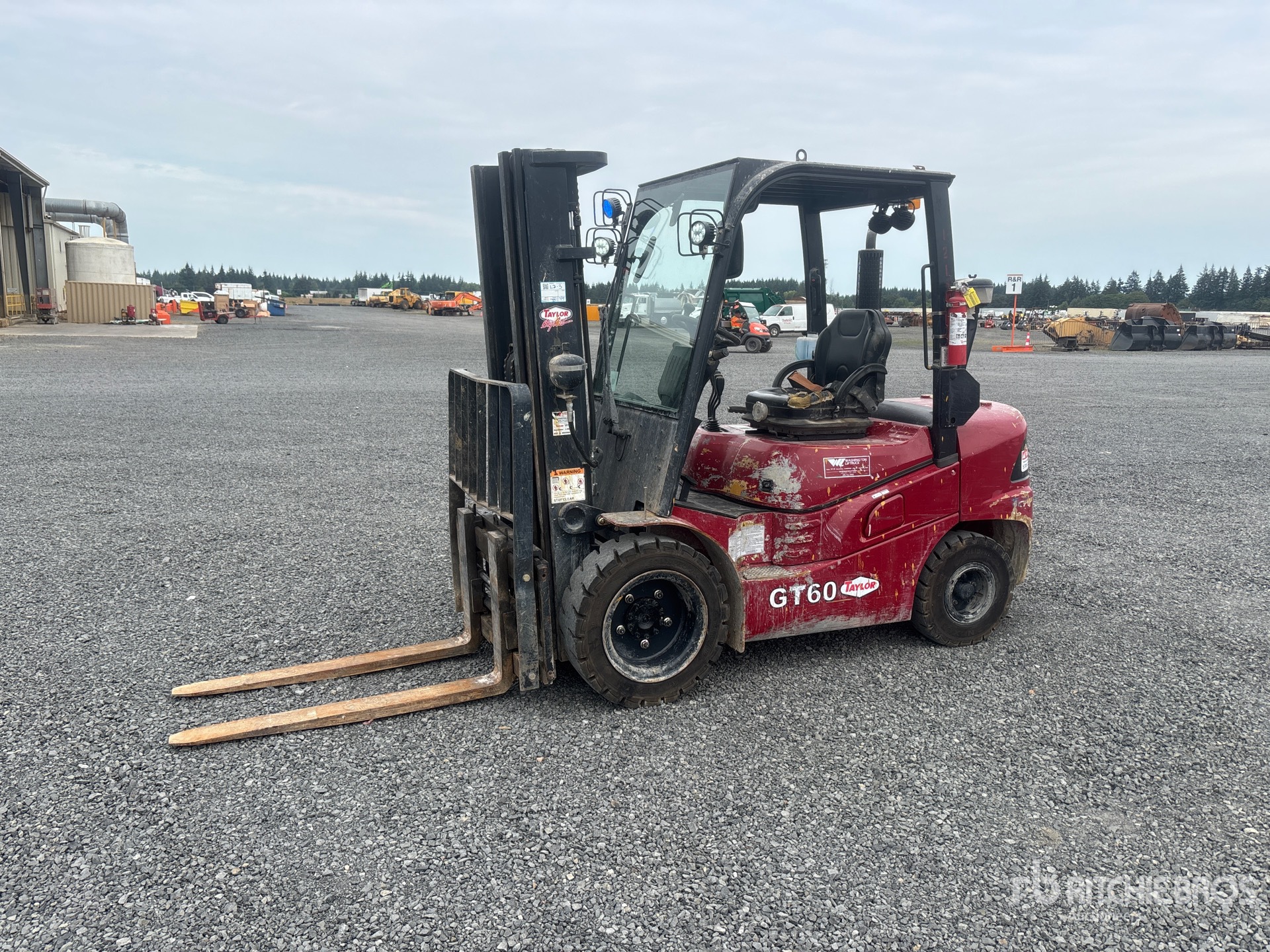 2022 Taylor GT60D 4500 lb Pneumatic Tire Forklift