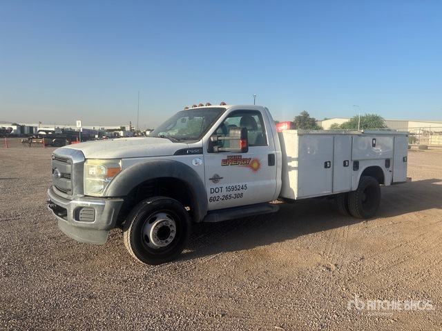 2016 Ford F-550 XL 4x2 Utility Truck